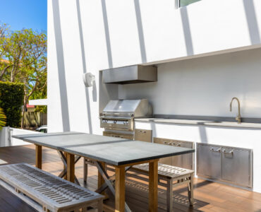 Outdoor Kitchen