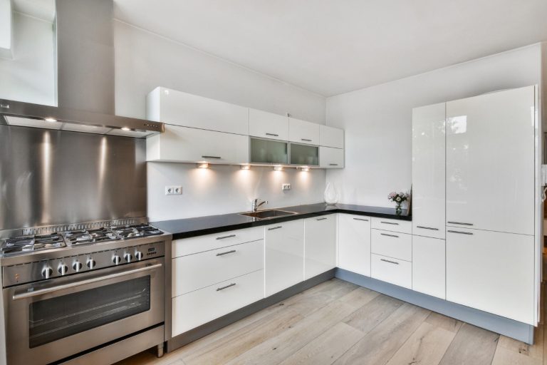 Essential Elements of a Successful Custom Kitchen Renovation