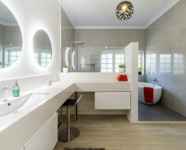 luxurious bathroom