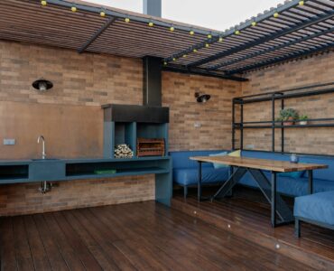 Outdoor Kitchen