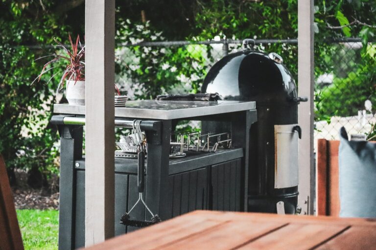 Combating Common Problems in Outdoor Kitchen Designs