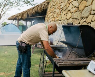 Outdoor Kitchen Grill