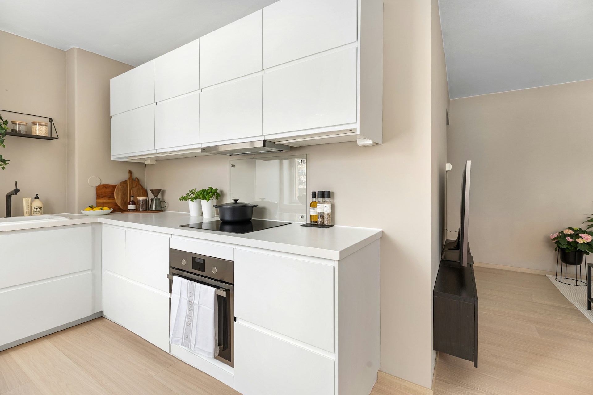 Kitchen Cabinet