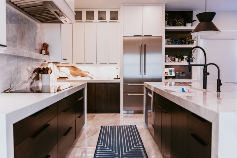 Kitchen Island Layouts That Work in SWFL Homes