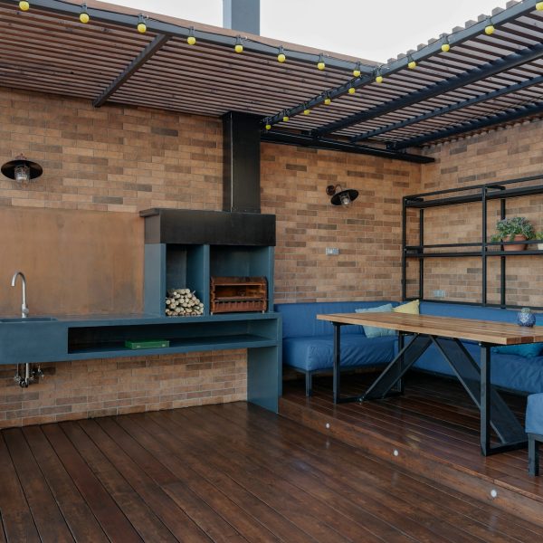 Outdoor Kitchen